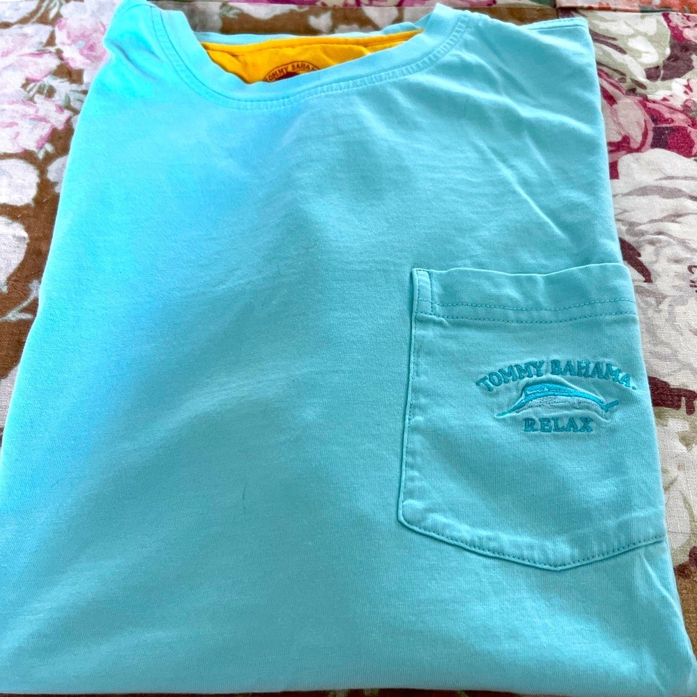Tommy Bahama Relax tee